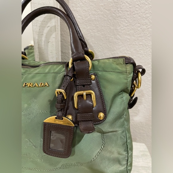 PRADA Authentic Crossbody Bag (Handbag) - Picture 3 of 16